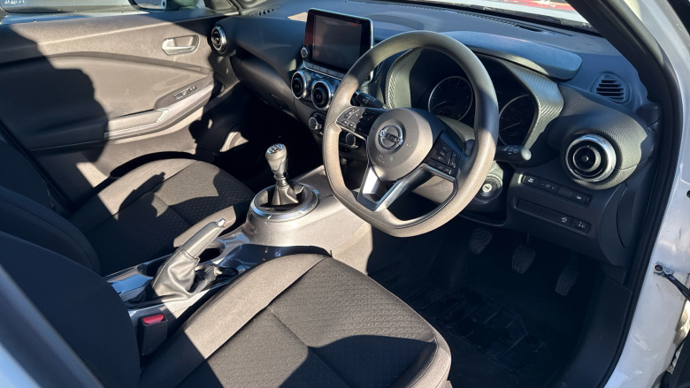 Nissan Juke 1.0 DiG-T Acenta 5dr Petrol Hatchback